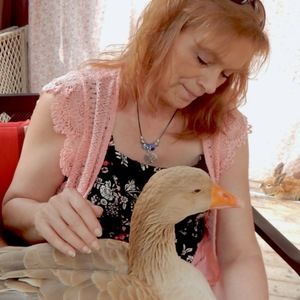 Meet your Posher, Connie